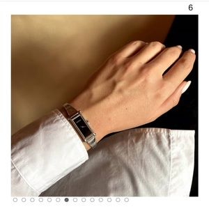 Gucci women’s wrist watch stainless steel with bracelet/wristband quartz silver